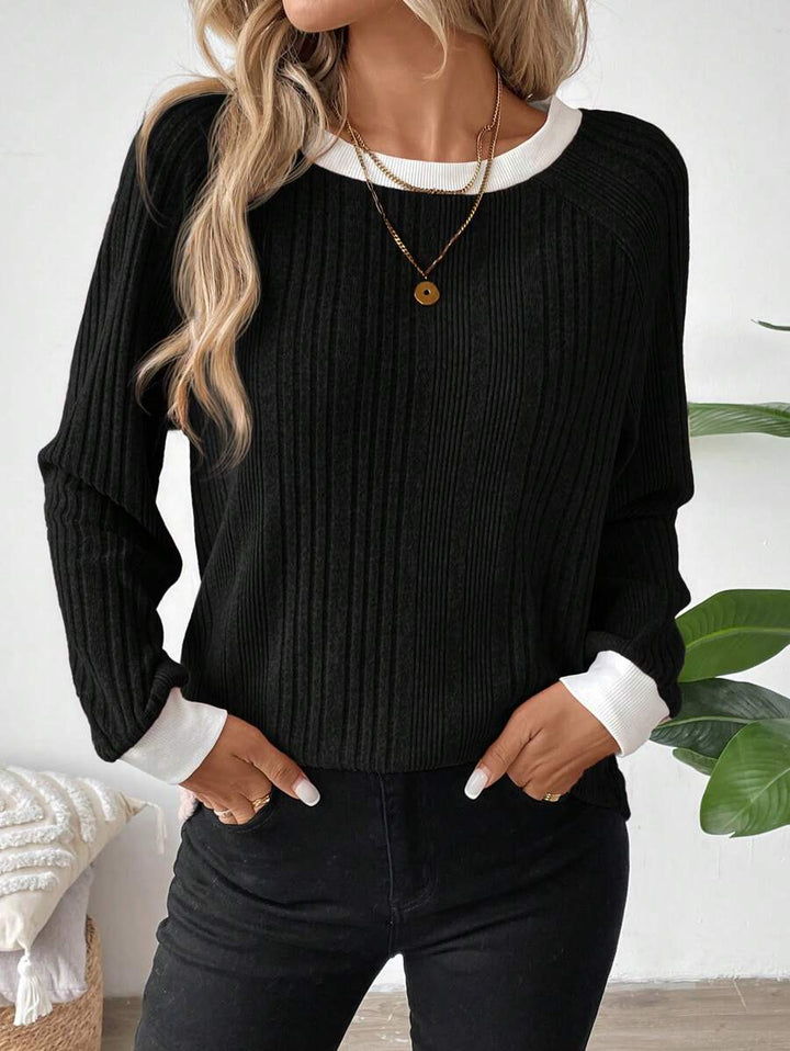 Ribbed Contrast Trim Knit Top