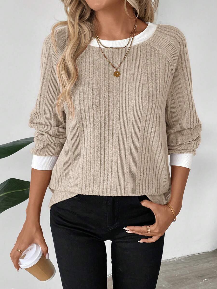 Ribbed Contrast Trim Knit Top