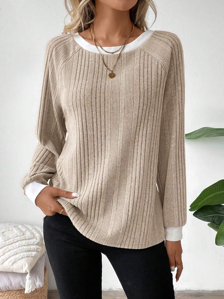 Ribbed Contrast Trim Knit Top
