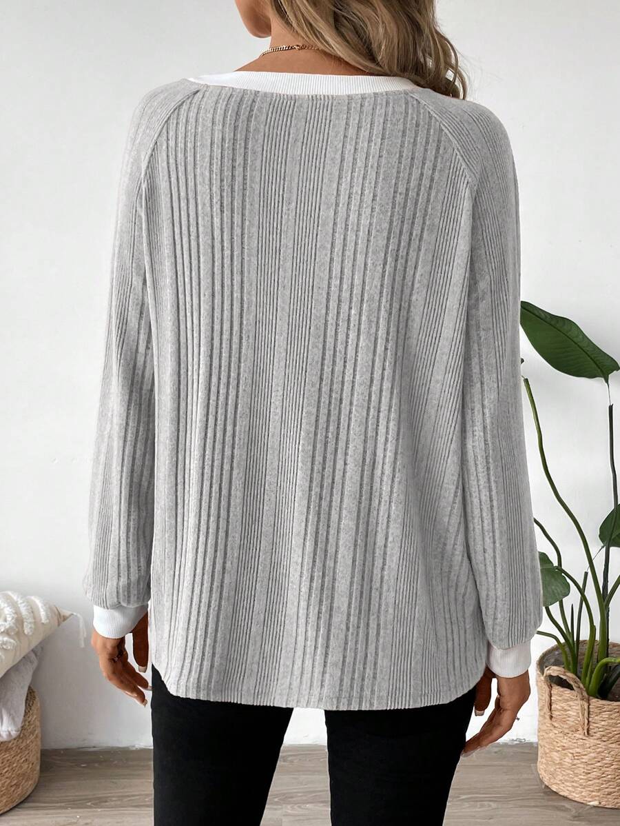 Ribbed Contrast Trim Knit Top