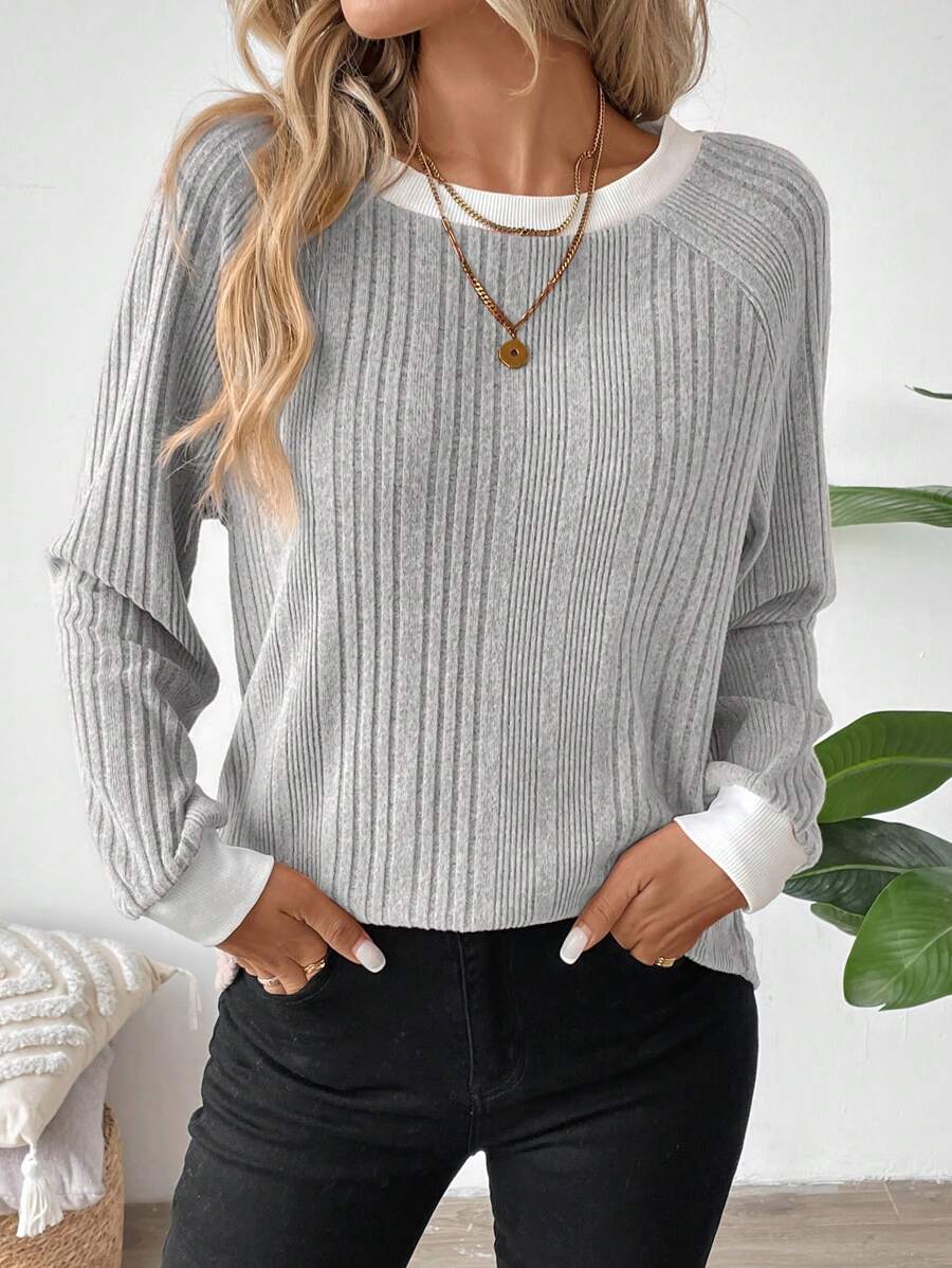 Ribbed Contrast Trim Knit Top