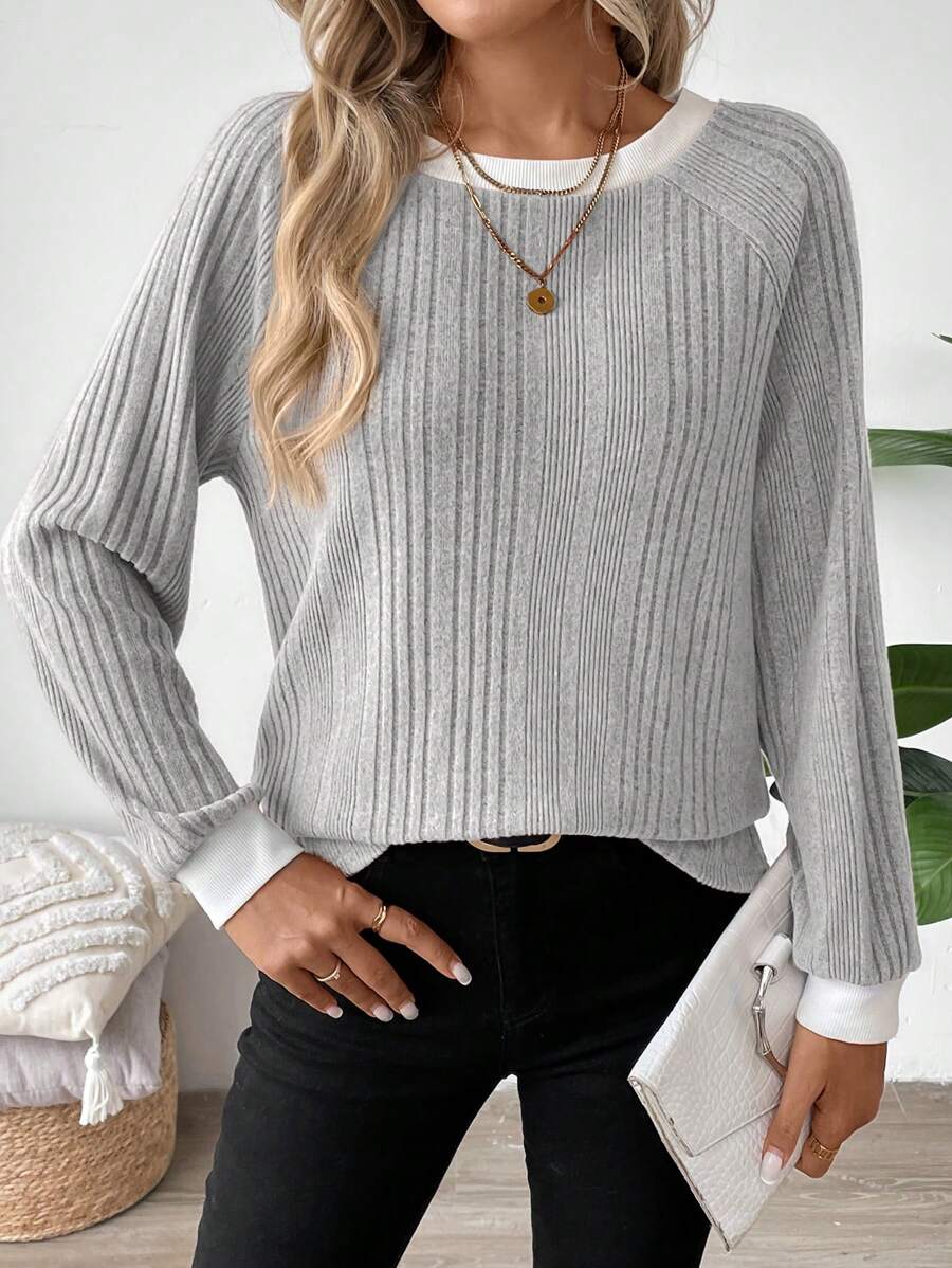 Ribbed Contrast Trim Knit Top