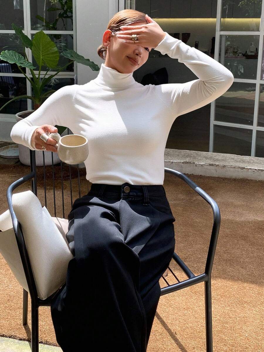 Side Turtleneck