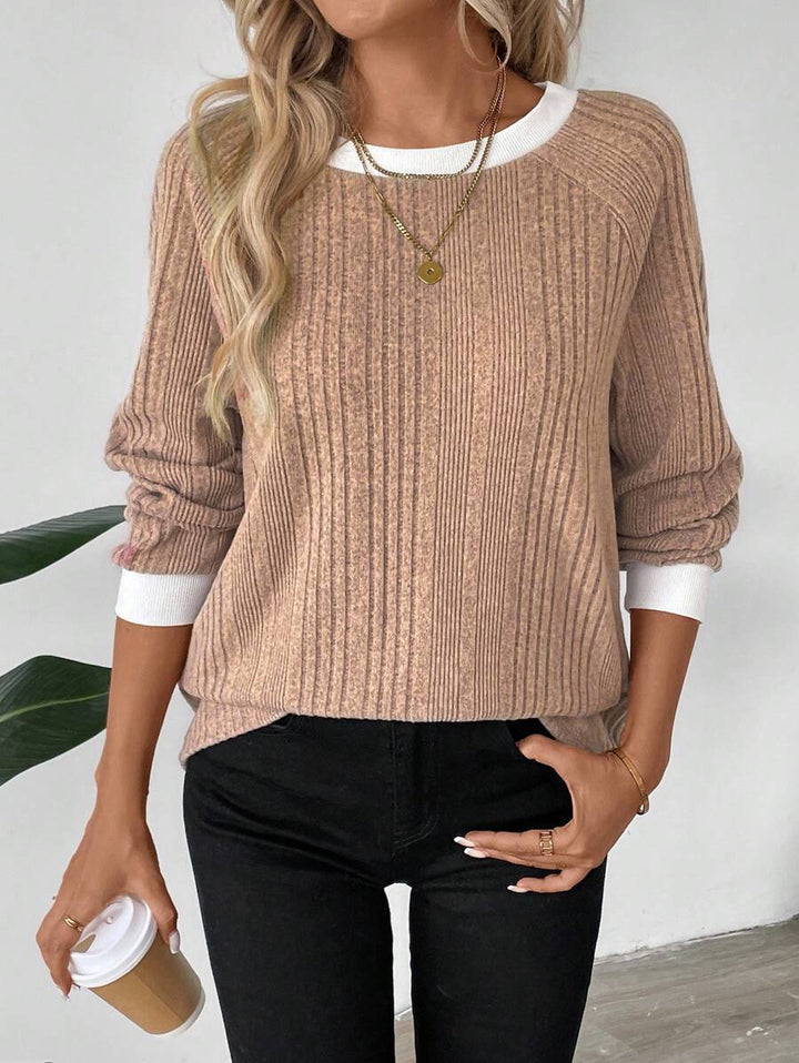 Ribbed Contrast Trim Knit Top