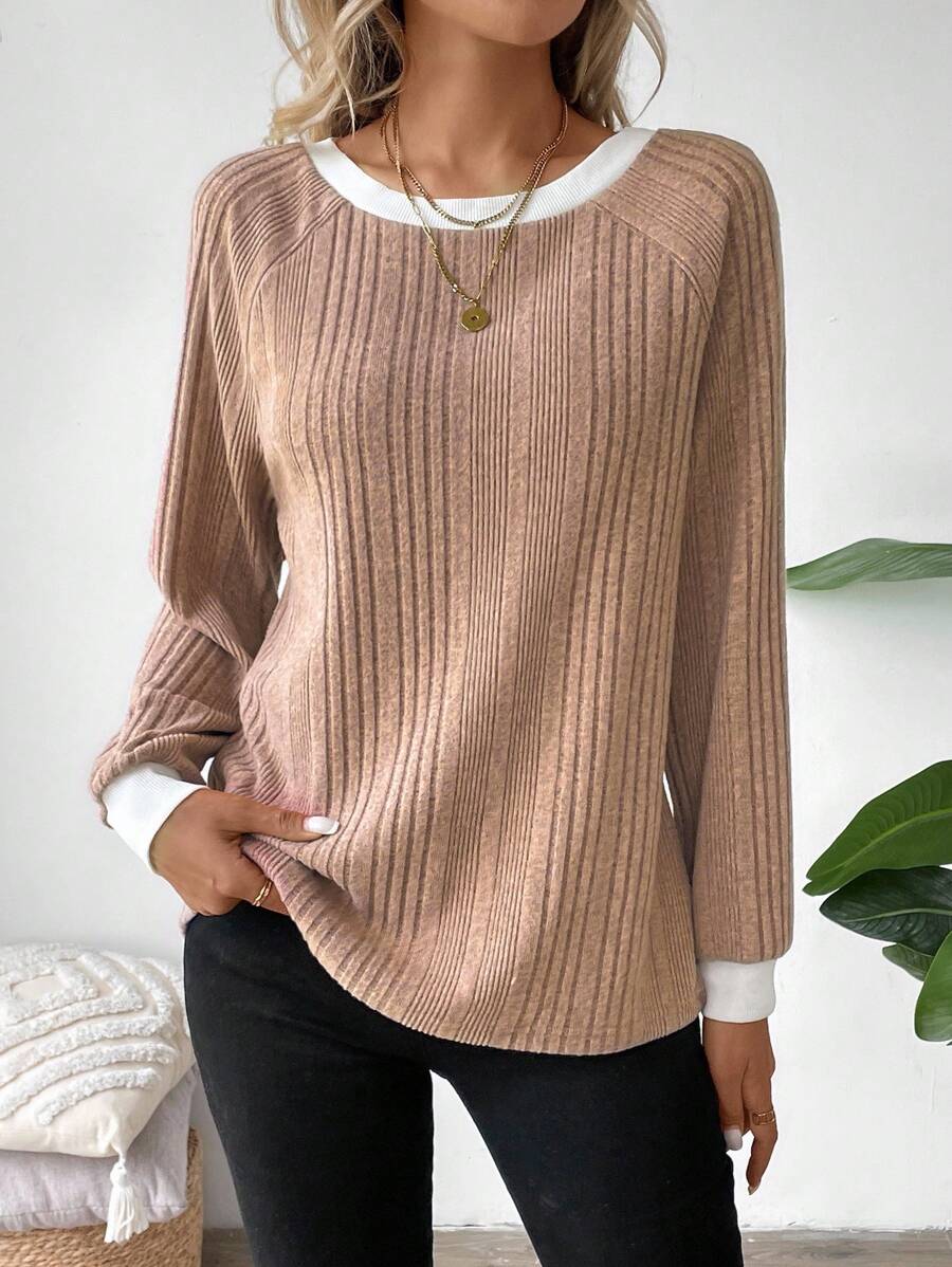 Ribbed Contrast Trim Knit Top