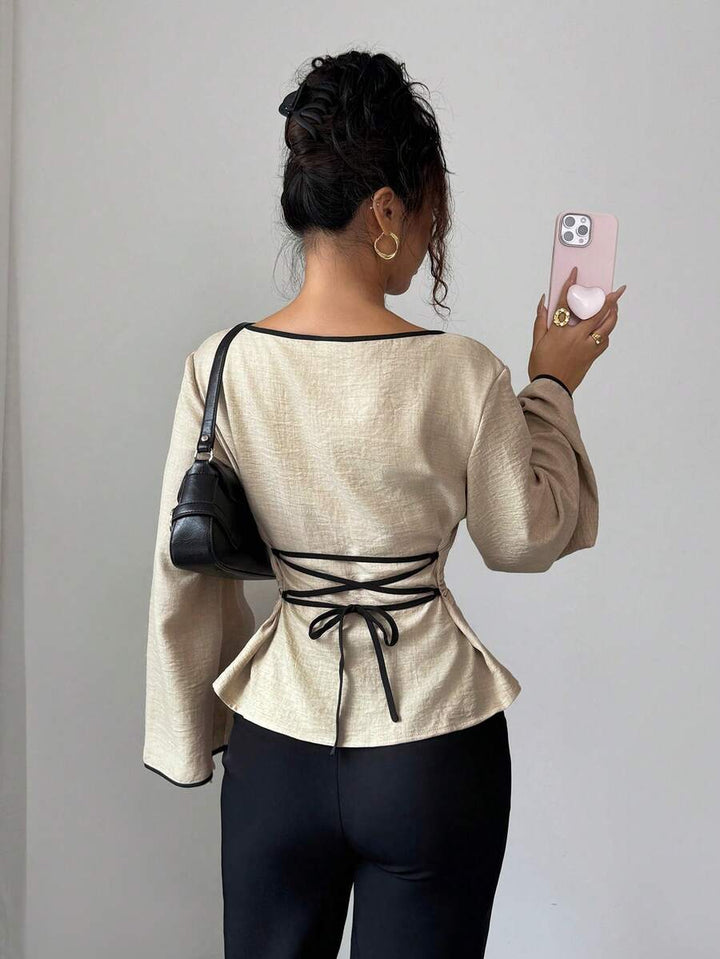 Siren Gaze Blusa feminina plissada com decote redondo e punhos com babados e manga flare