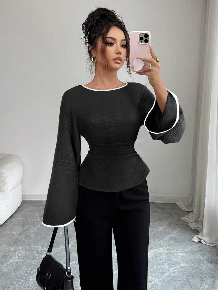 Siren Gaze Blusa feminina plissada com decote redondo e punhos com babados e manga flare