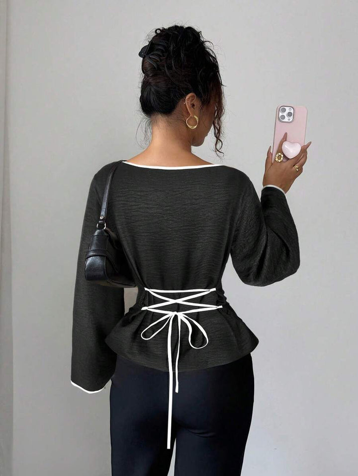 Siren Gaze Blusa feminina plissada com decote redondo e punhos com babados e manga flare