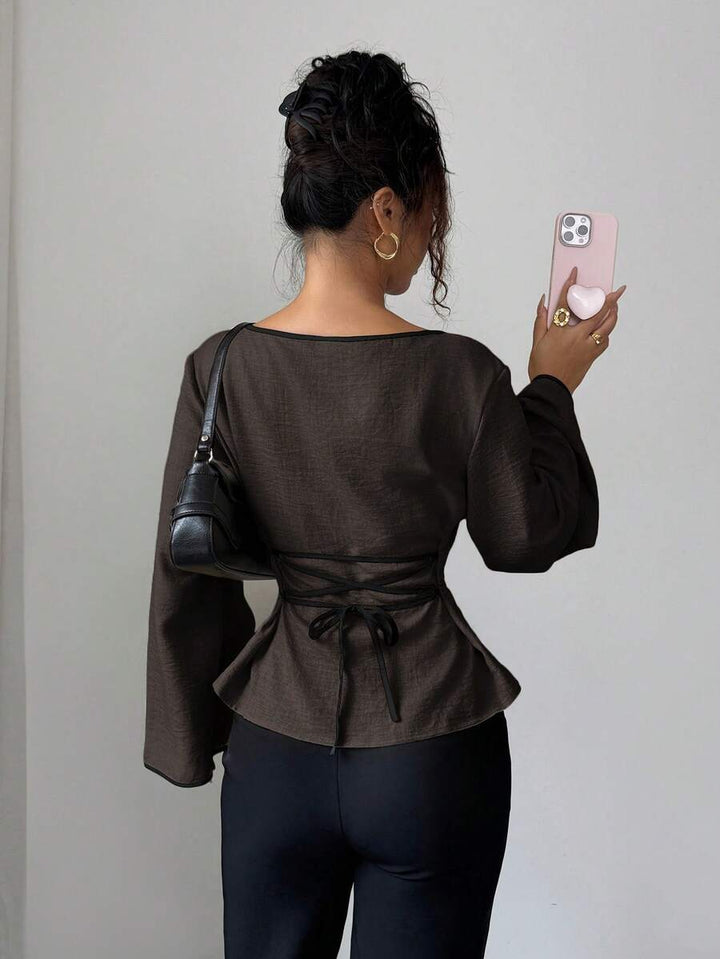 Siren Gaze Blusa feminina plissada com decote redondo e punhos com babados e manga flare