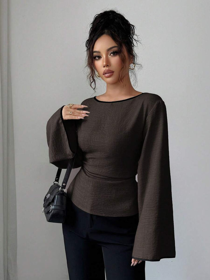 Siren Gaze Blusa feminina plissada com decote redondo e punhos com babados e manga flare