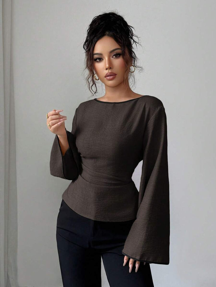 Siren Gaze Blusa feminina plissada com decote redondo e punhos com babados e manga flare