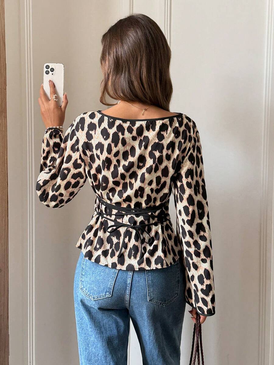 Siren Gaze Blusa feminina plissada com decote redondo e punhos com babados e manga flare