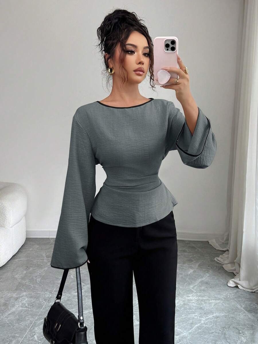Siren Gaze Blusa feminina plissada com decote redondo e punhos com babados e manga flare