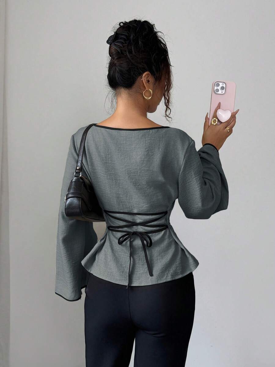 Siren Gaze Blusa feminina plissada com decote redondo e punhos com babados e manga flare