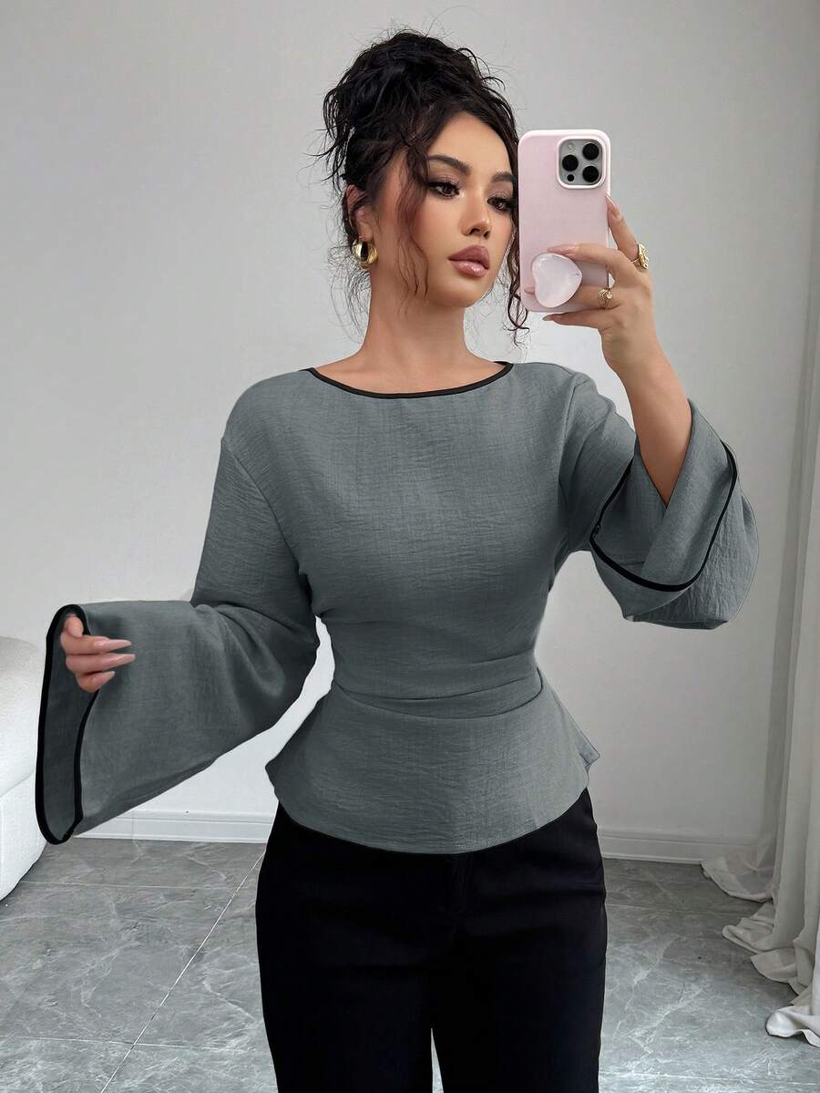 Siren Gaze Blusa feminina plissada com decote redondo e punhos com babados e manga flare