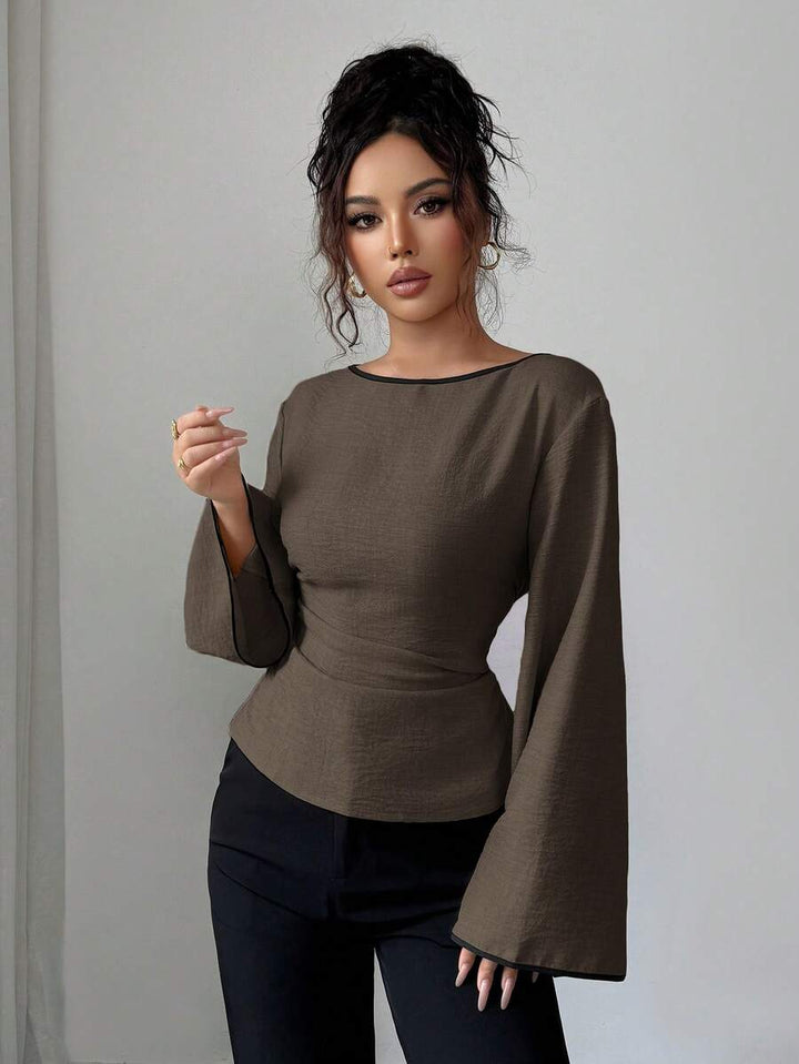 Siren Gaze Blusa feminina plissada com decote redondo e punhos com babados e manga flare